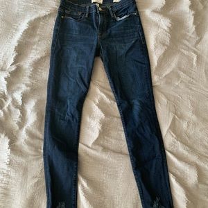 Frame Le Skinny De Jeane Jeans size 28